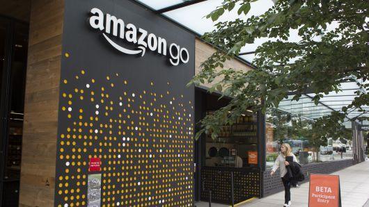 亚马逊新的无人商店在英国伊灵开张